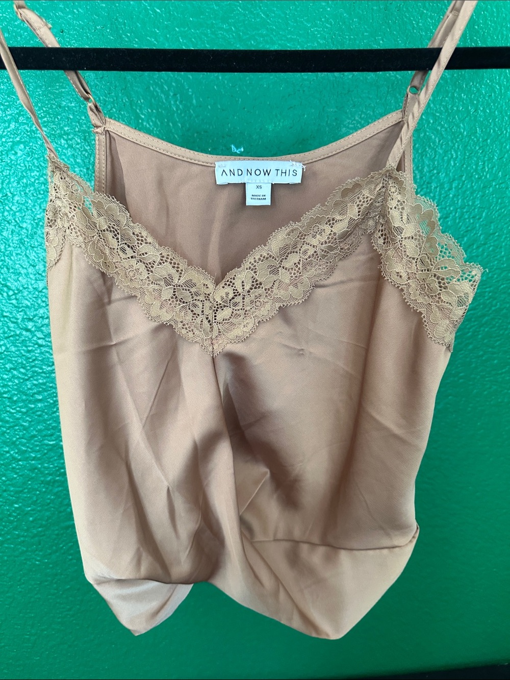 NWOT Women's Lace-Trim Cami Tank Top — Taupe XS